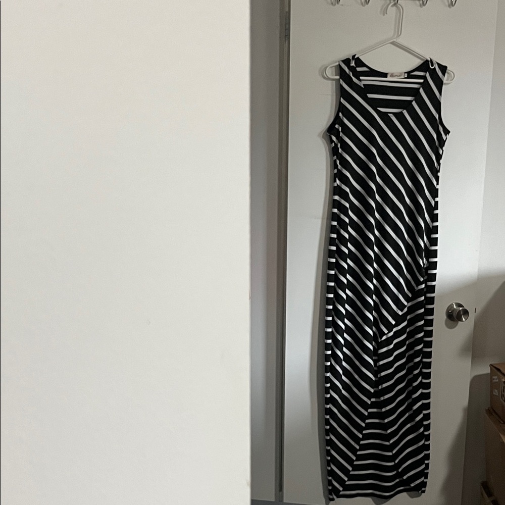 Chic Black and White Striped Maxi Dress